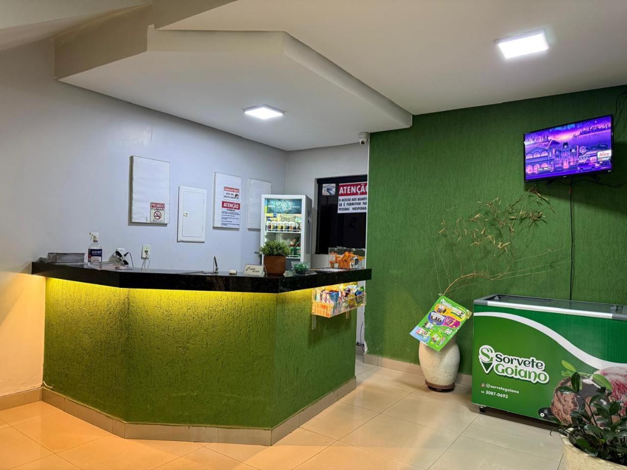 Hotel Oliveira 44 Goiania Bagian luar foto
