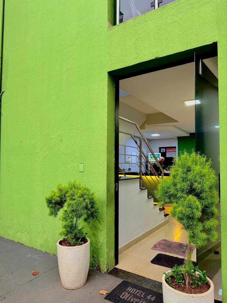 Hotel Oliveira 44 Goiania Bagian luar foto